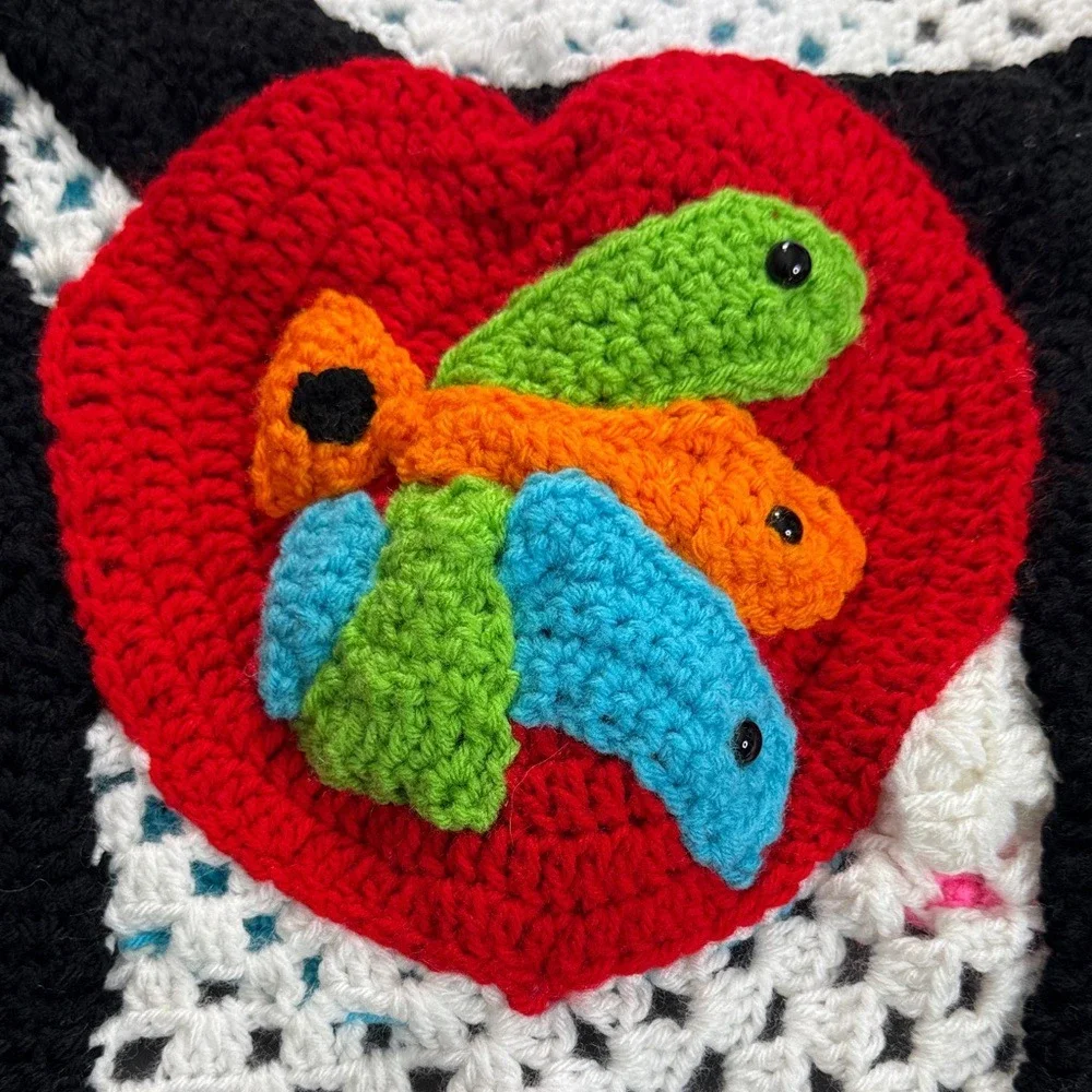 Handmade‎ Crochet Baby Blanket Penguin Bunny Reversible White Teal Granny Square